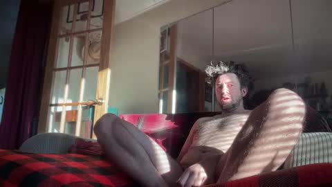 Snapshot of moony__ chatting on 12.02.24 Moon online show from 12.02.24