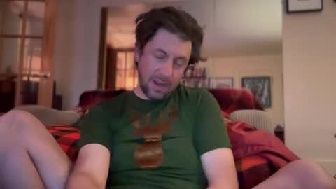 Snapshot of moony__ chatting on 12.11.24 Moon online show from 12.11.24