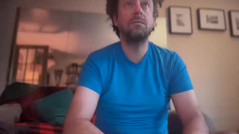 Snapshot of moony__ chatting on 12.31.24 Moon online show from 12.31.24