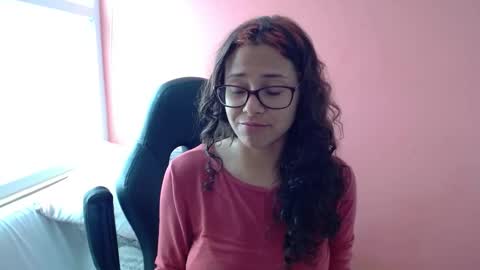 Snapshot of mora_haze chatting on 10.18.25 Mora Haze 3 online show from 10.18.25