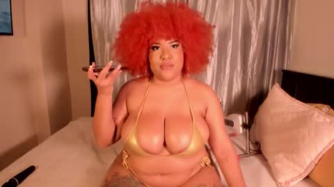 Snapshot of moradaniels chatting on 02.01.26 online show from 02.01.26