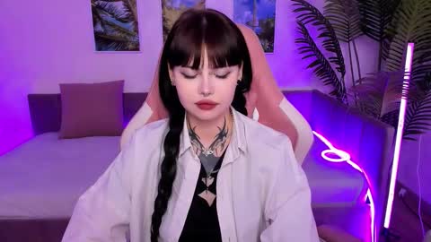 Snapshot of morana_batt chatting on 10.04.25 Morana online show from 10.04.25