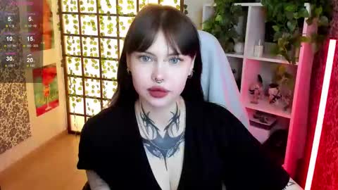 Snapshot of morana_batt chatting on 10.23.25 Morana online show from 10.23.25