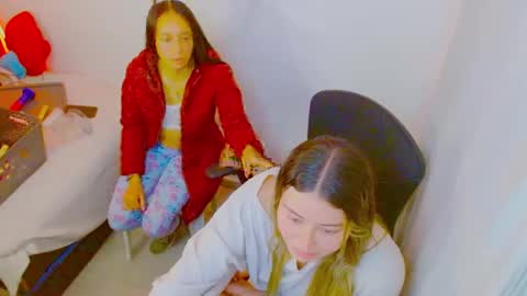 more_xxx online show from 09.23.25