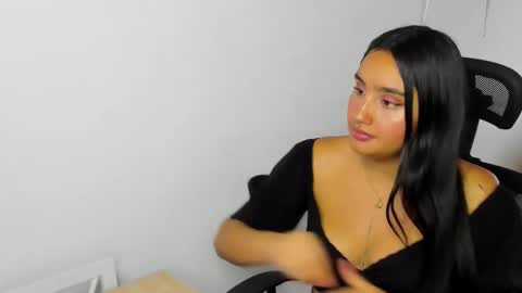 morena_rodriguez_9 online show from 12.18.25