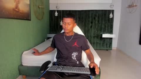 Snapshot of morenitodigno chatting on 10.03.25 Mmorenito online show from 10.03.25