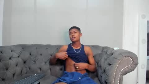 Snapshot of morenitodigno chatting on 10.04.25 Mmorenito online show from 10.04.25