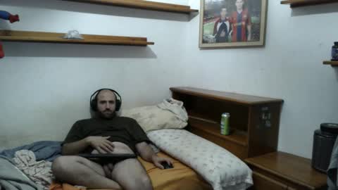 Snapshot of morenoch19 chatting on 11.13.25 alejo online show from 11.13.25