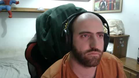 Snapshot of morenoch19 chatting on 11.15.25 alejo online show from 11.15.25