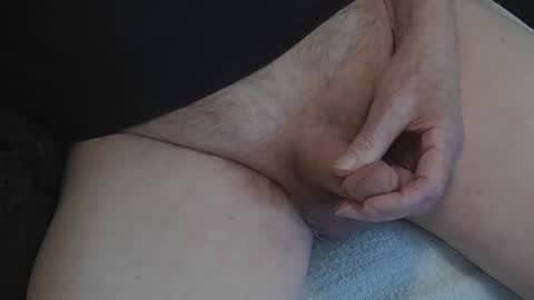 Snapshot of moreorless5 chatting on 12.21.25 moreorless5 online show from 12.21.25