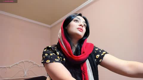 Snapshot of moroccan_diamond_ chatting on 12.24.24 Medina online show from 12.24.24