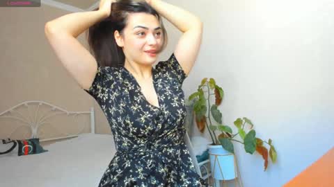 Snapshot of moroccan_diamond_ chatting on 01.26.25 Medina online show from 01.26.25