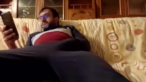 Snapshot of mospeleu chatting on 01.03.25 Nomadu online show from 01.03.25