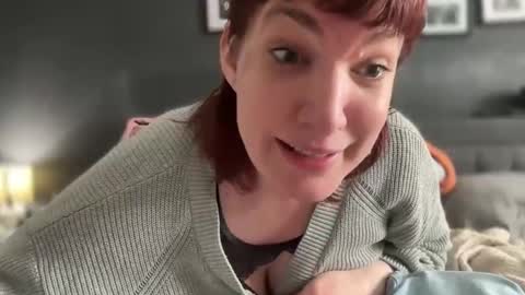 Mossy Mommy online show from 02.12.25