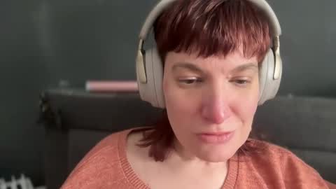 Mossy Mommy online show from 02.16.25