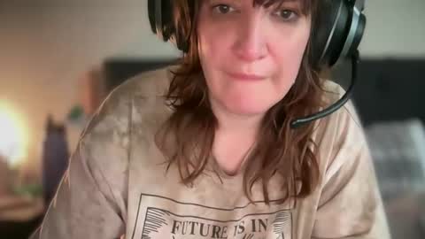 Mossy Mommy online show from 04.18.26