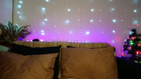 Snapshot of moto_ponchik chatting on 12.24.24 Kris online show from 12.24.24