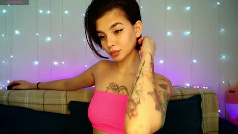 Snapshot of moto_ponchik chatting on 02.03.25 Kris online show from 02.03.25