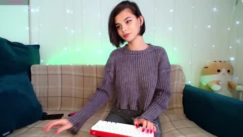 Snapshot of moto_ponchik chatting on 02.06.25 Kris online show from 02.06.25