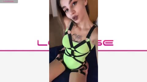 Snapshot of moto_ponchik chatting on 02.25.25 Kris online show from 02.25.25