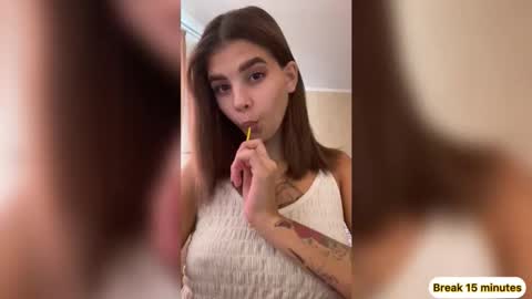 Snapshot of moto_ponchik chatting on 09.26.25 Kris online show from 09.26.25