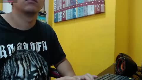 Snapshot of mou_fly chatting on 09.12.25 Mou Fly online show from 09.12.25