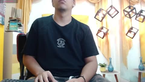 Snapshot of mou_fly chatting on 09.14.25 Mou Fly online show from 09.14.25