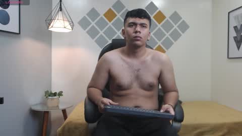 Snapshot of mou_fly chatting on 09.23.25 Mou Fly online show from 09.23.25