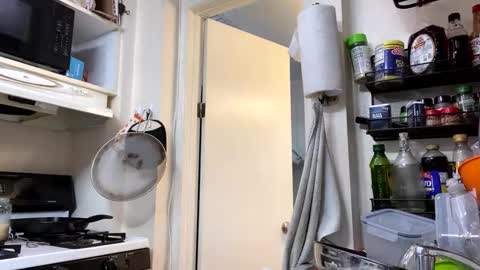 hot-caution online show from 01.02.25