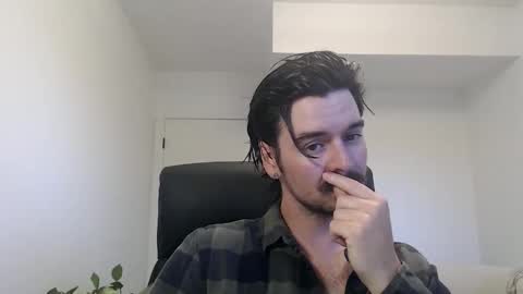 Snapshot of moustachematt chatting on 06.06.26 moustachematt online show from 06.06.26