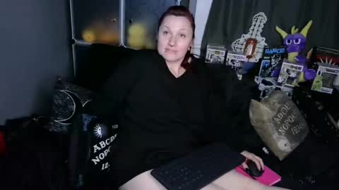 Moxxxie Morbid online show from 01.02.25