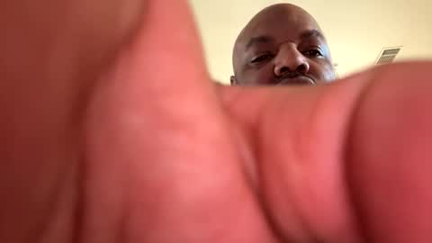 Snapshot of mr6ray chatting on 12.14.24 mr6ray online show from 12.14.24