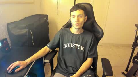 Snapshot of mr_andresr chatting on 02.17.25 Andy online show from 02.17.25