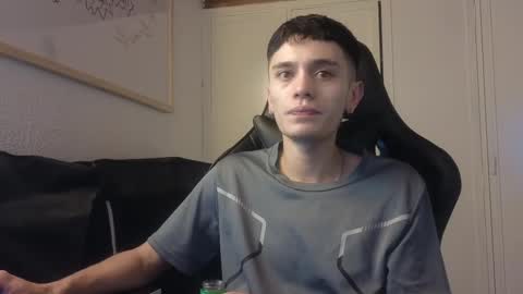 Snapshot of mr_andresr chatting on 02.24.25 Andy online show from 02.24.25