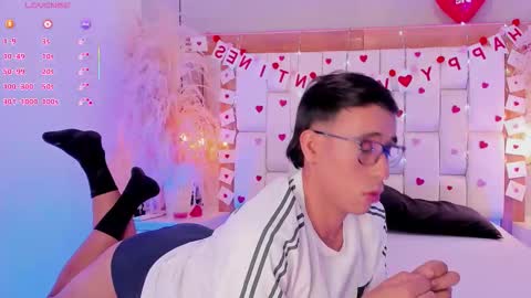 Snapshot of mr_aronnn_ chatting on 02.15.26 aron online show from 02.15.26