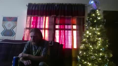 Snapshot of mr_happy12 chatting on 12.17.24 mr_happy12 online show from 12.17.24