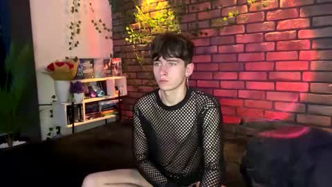 Snapshot of mr_lucky_guy chatting on 01.31.25 Kris online show from 01.31.25