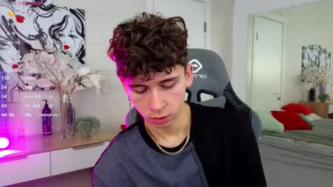 Snapshot of mr_lucky_guy chatting on 02.04.25 Kris online show from 02.04.25