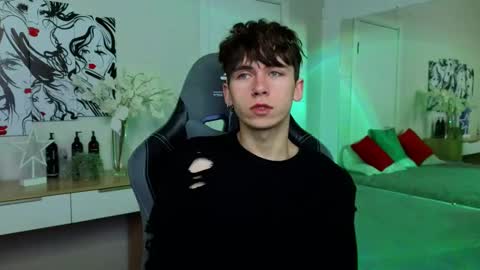 Snapshot of mr_lucky_guy chatting on 02.14.25 Kris online show from 02.14.25