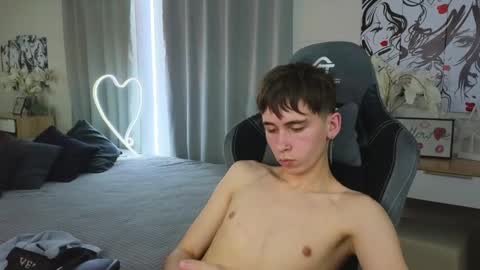 Snapshot of mr_lucky_guy chatting on 02.21.25 Kris online show from 02.21.25