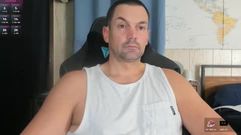 Snapshot of mr_mac69 chatting on 11.13.25 Cam online show from 11.13.25