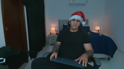 Snapshot of mr_maximo chatting on 06.11.26 mr_maximo online show from 06.11.26
