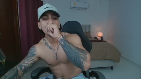 Snapshot of mr_maximo chatting on 06.18.26 mr_maximo online show from 06.18.26