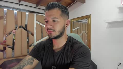 MIKEE online show from 01.12.25