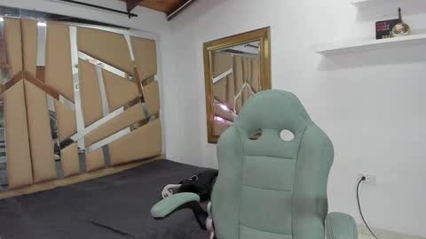 MIKEE online show from 01.13.25