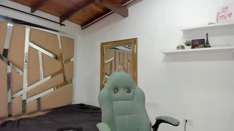 MIKEE online show from 02.19.25