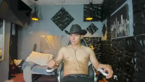 mr_mois online show from 05.13.26