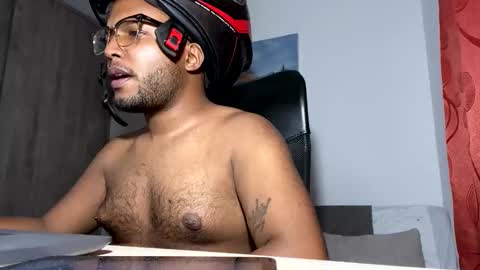 Snapshot of mr_santos01 chatting on 05.19.26 Santos online show from 05.19.26