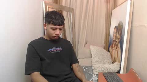 mr_stiven_ online show from 12.15.25