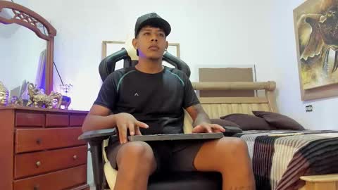 Snapshot of mr_stiven_ chatting on 03.15.26 mr_stiven_ online show from 03.15.26